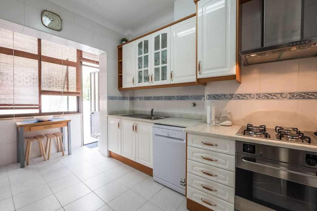 Apart Lisboa Confortavel 2 Quartos Com Terraco Odivelas  Zewnętrze zdjęcie
