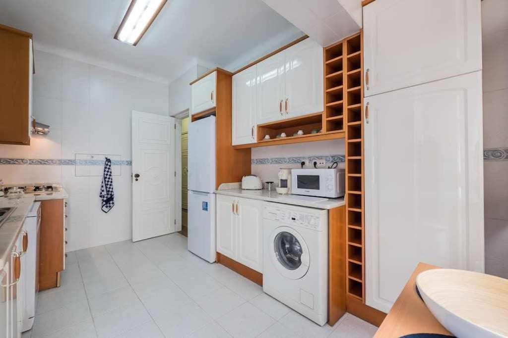 Apart Lisboa Confortavel 2 Quartos Com Terraco Odivelas  Zewnętrze zdjęcie