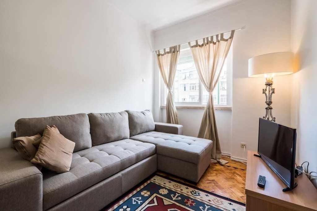 Apart Lisboa Confortavel 2 Quartos Com Terraco Odivelas  Zewnętrze zdjęcie